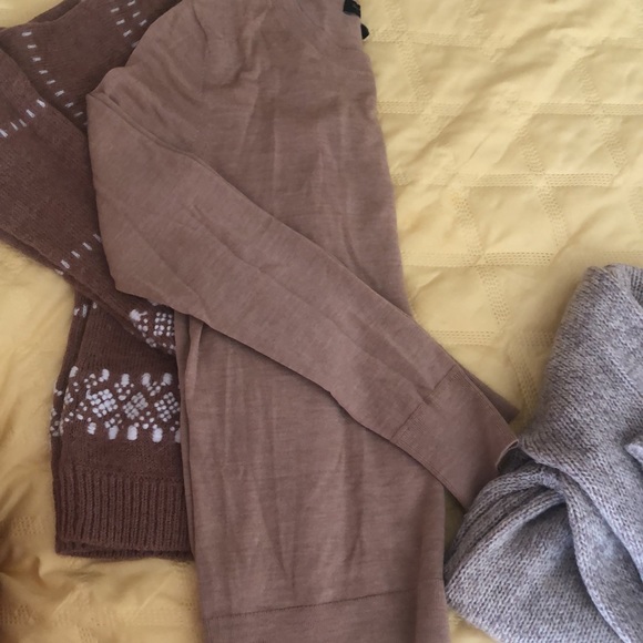 2 wool/wool blend sz S. Banana, & JCrew. gray sweater in the 1st photo is sold. - Picture 3 of 3